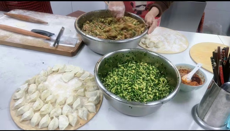 包餃子