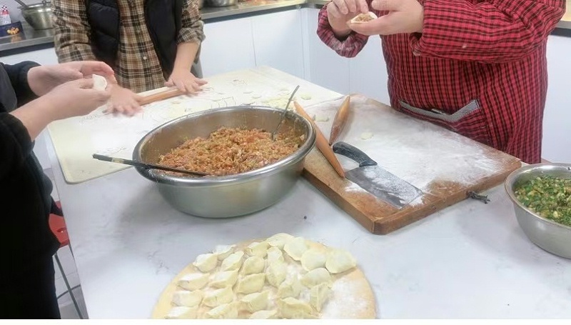 包餃子